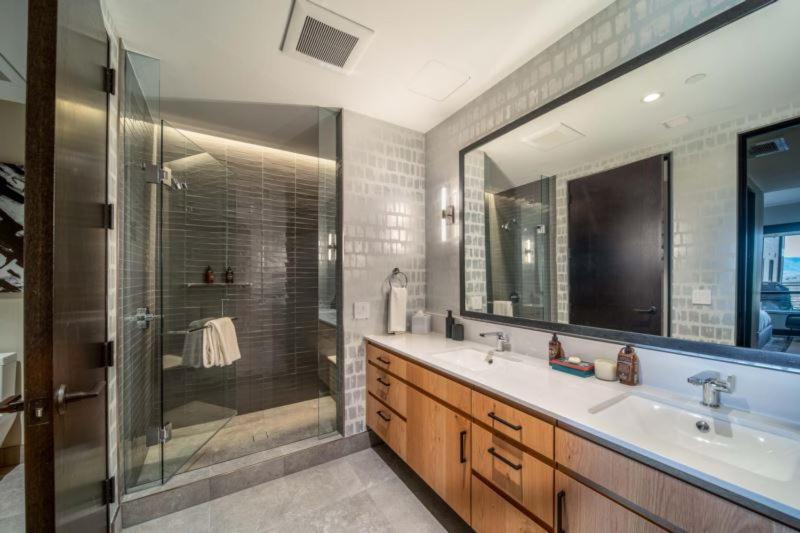 One Snowmass East 303 By Snowmass Mountain