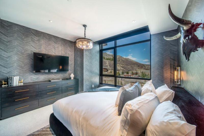 Apartment One Snowmass East 303 By Snowmass Mountain