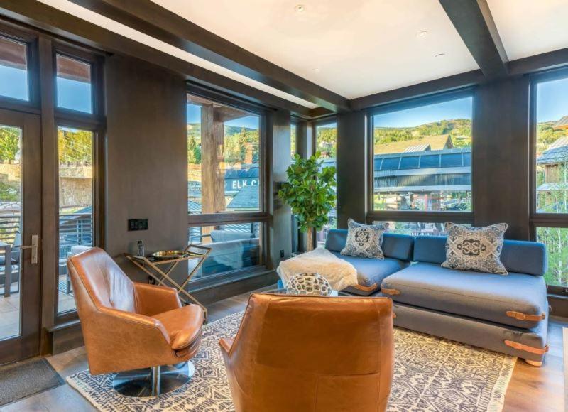Lumin 03 By Snowmass Mountain *