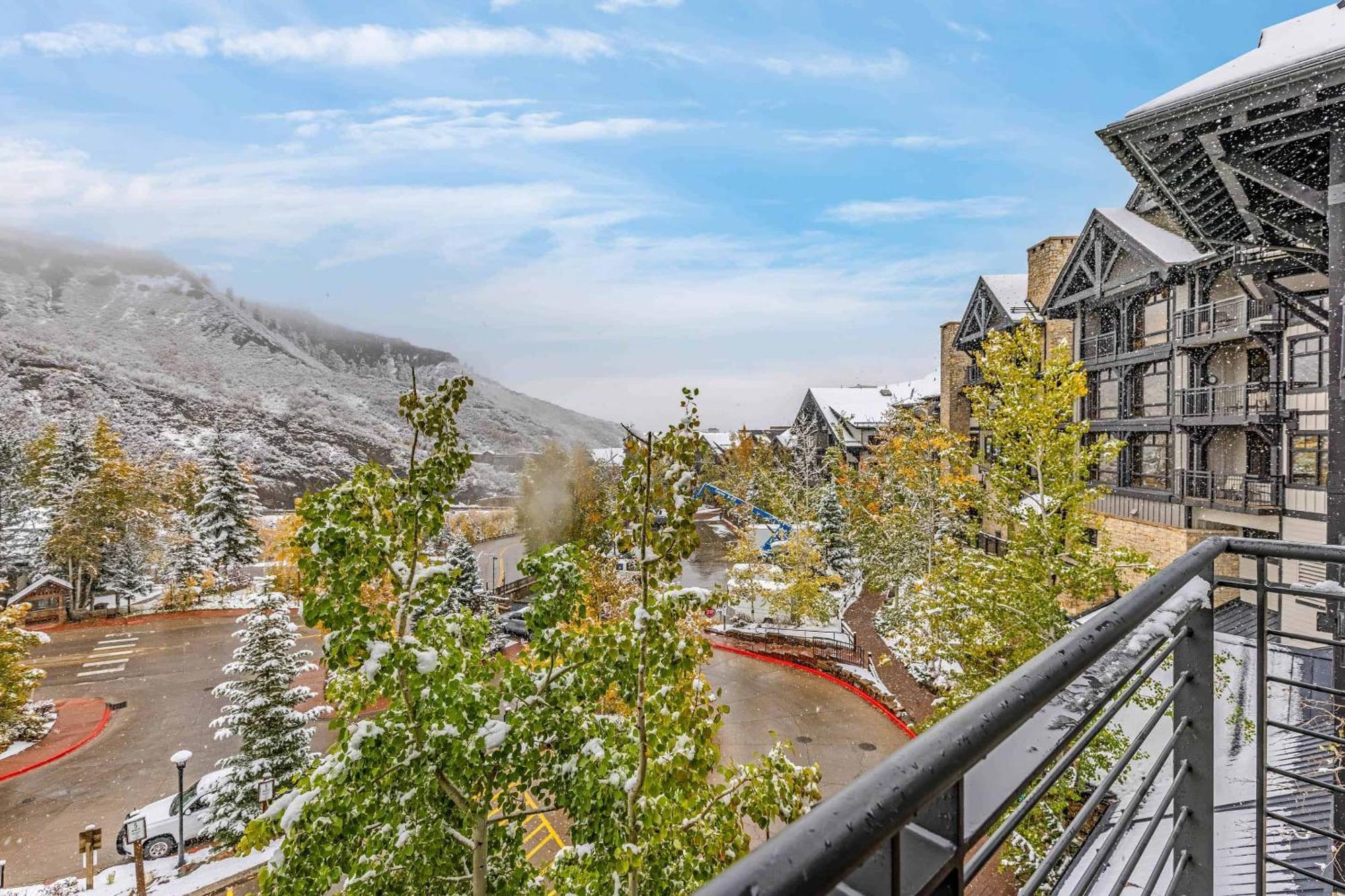 Hayden 2209 By Snowmass Mountain