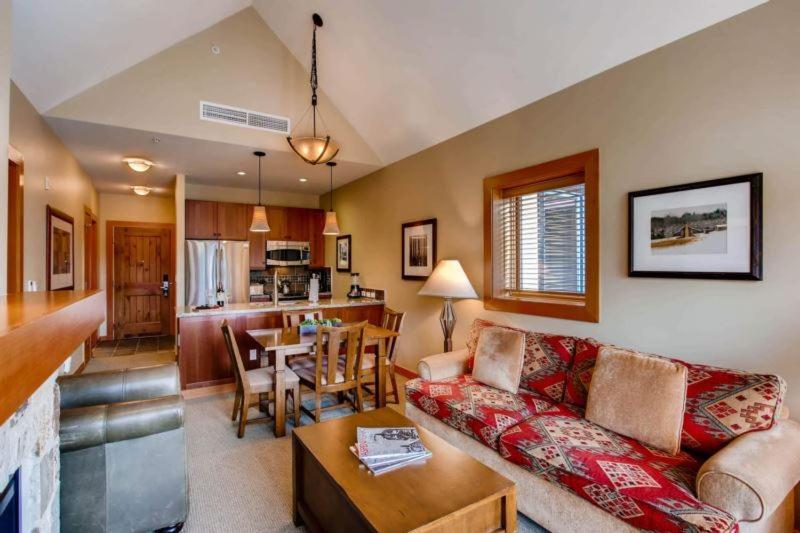 Capitol Peak 3323 By Snowmass Mountain Apartment