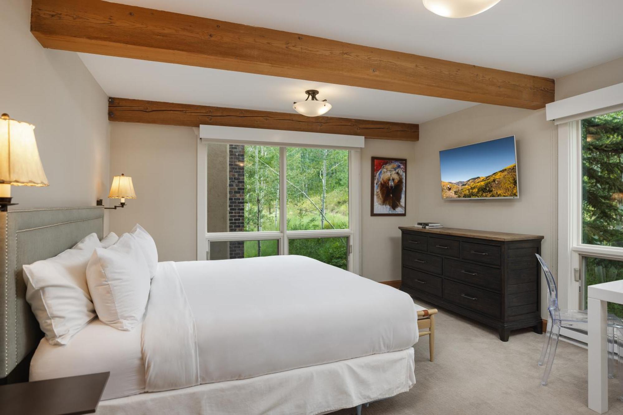 Of The Village - Coraltree Collection Resort Snowmass Village