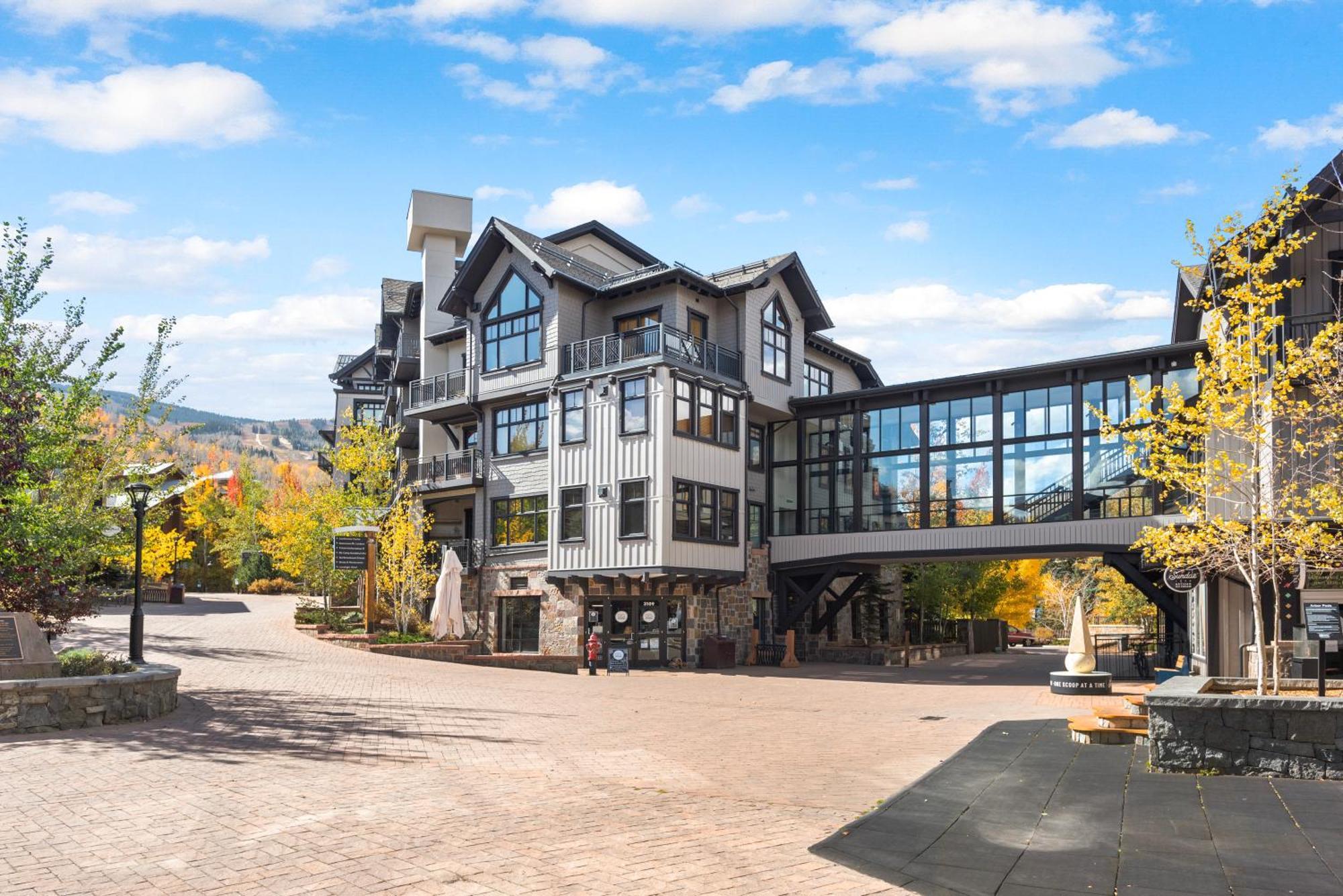 Apartment Summertime Sanctuary Top-Floor Mountain Studio Snowmass Village