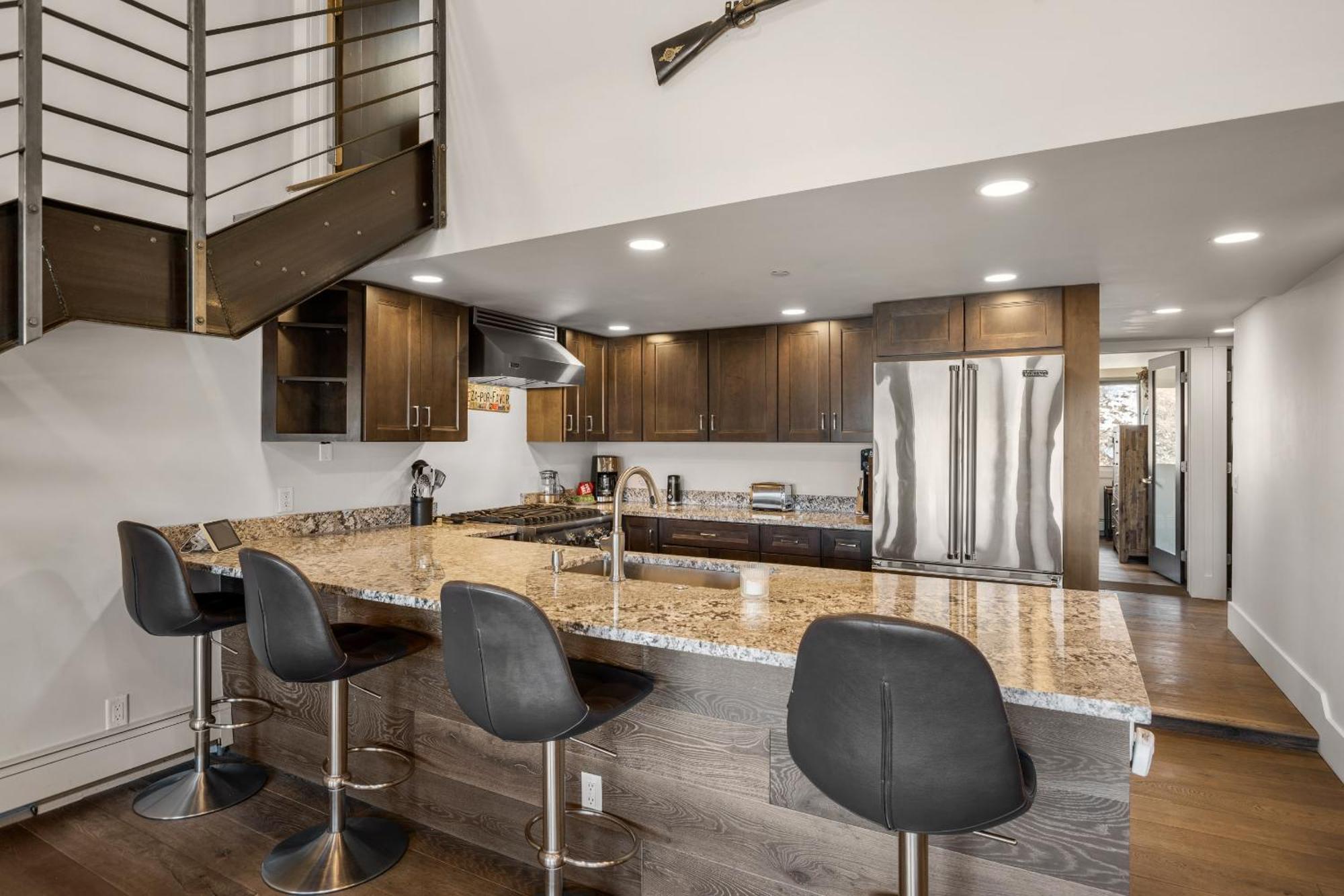 E3 Apartment *