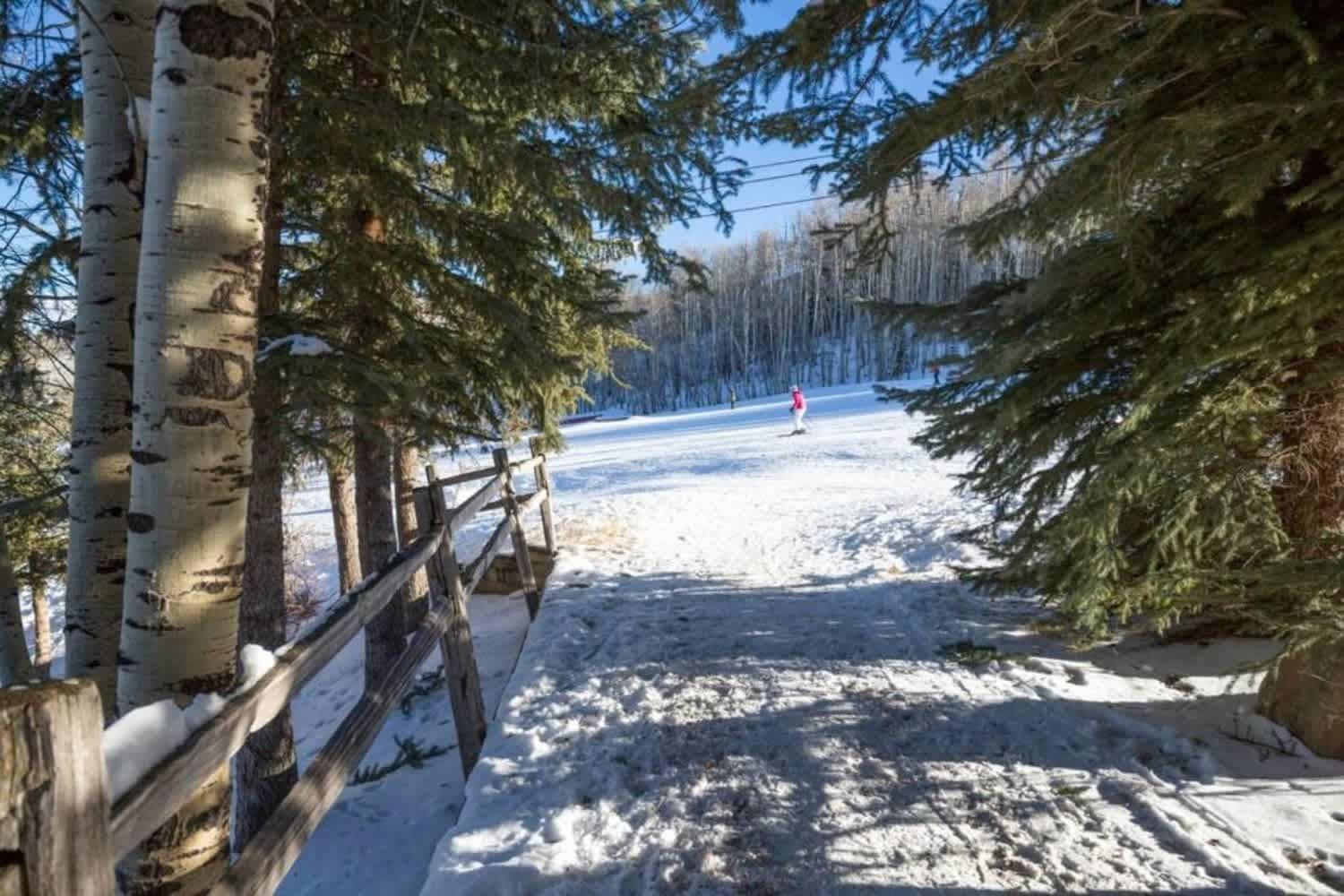 Renovated 2 Bedroom W Hot Tub -mountain Views! Holiday home *
