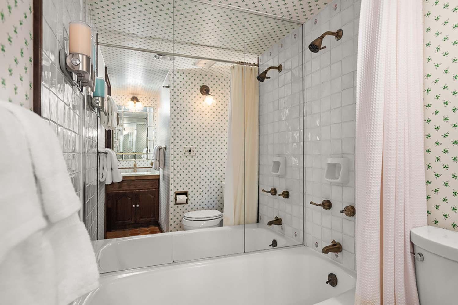 Apartment 3 Bedroom Penthouse With Hot-tub - Mountain Views! Snowmass Village