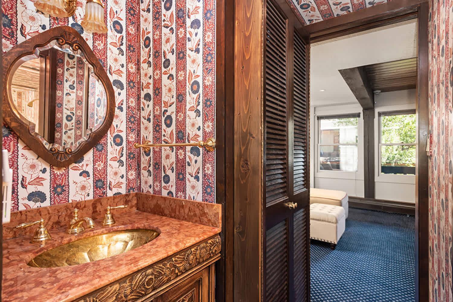 Apartment 3 Bedroom Penthouse With Hot-tub - Mountain Views! Snowmass Village