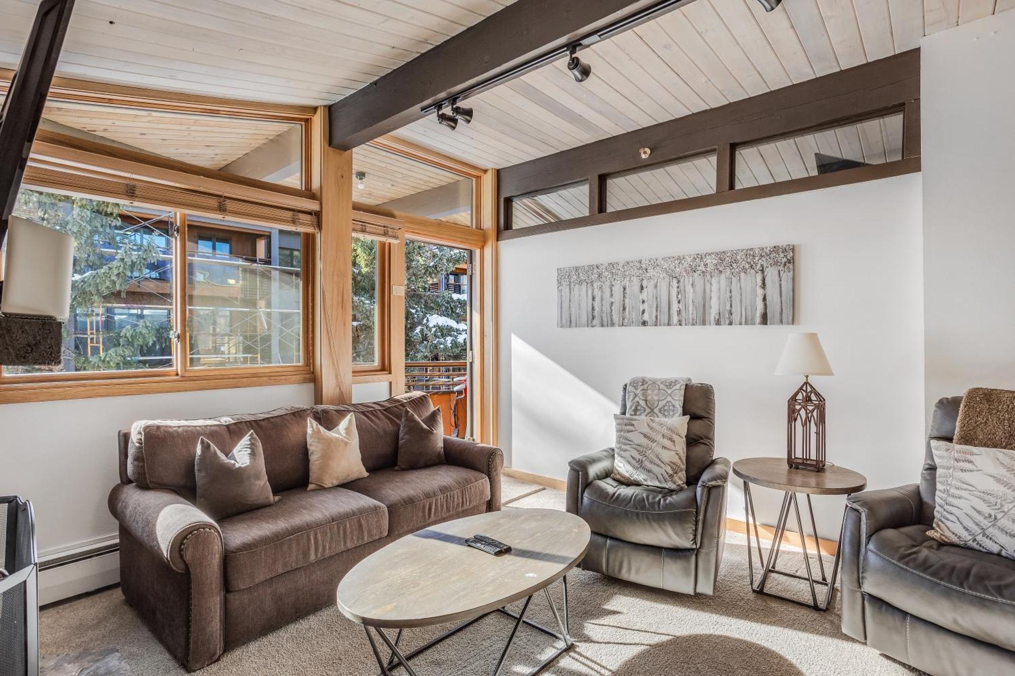 Laurelwood 414