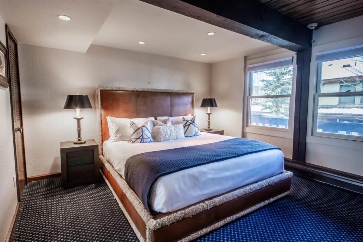 Apartment 3 Bedroom Penthouse With Hot-tub - Mountain Views!