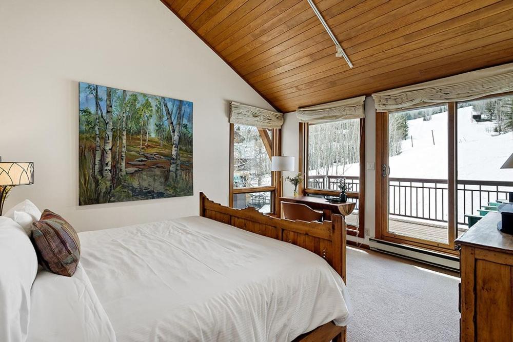 Ski-in Ski-out Luxury Townhome With Stunning Views By The Woodrun V