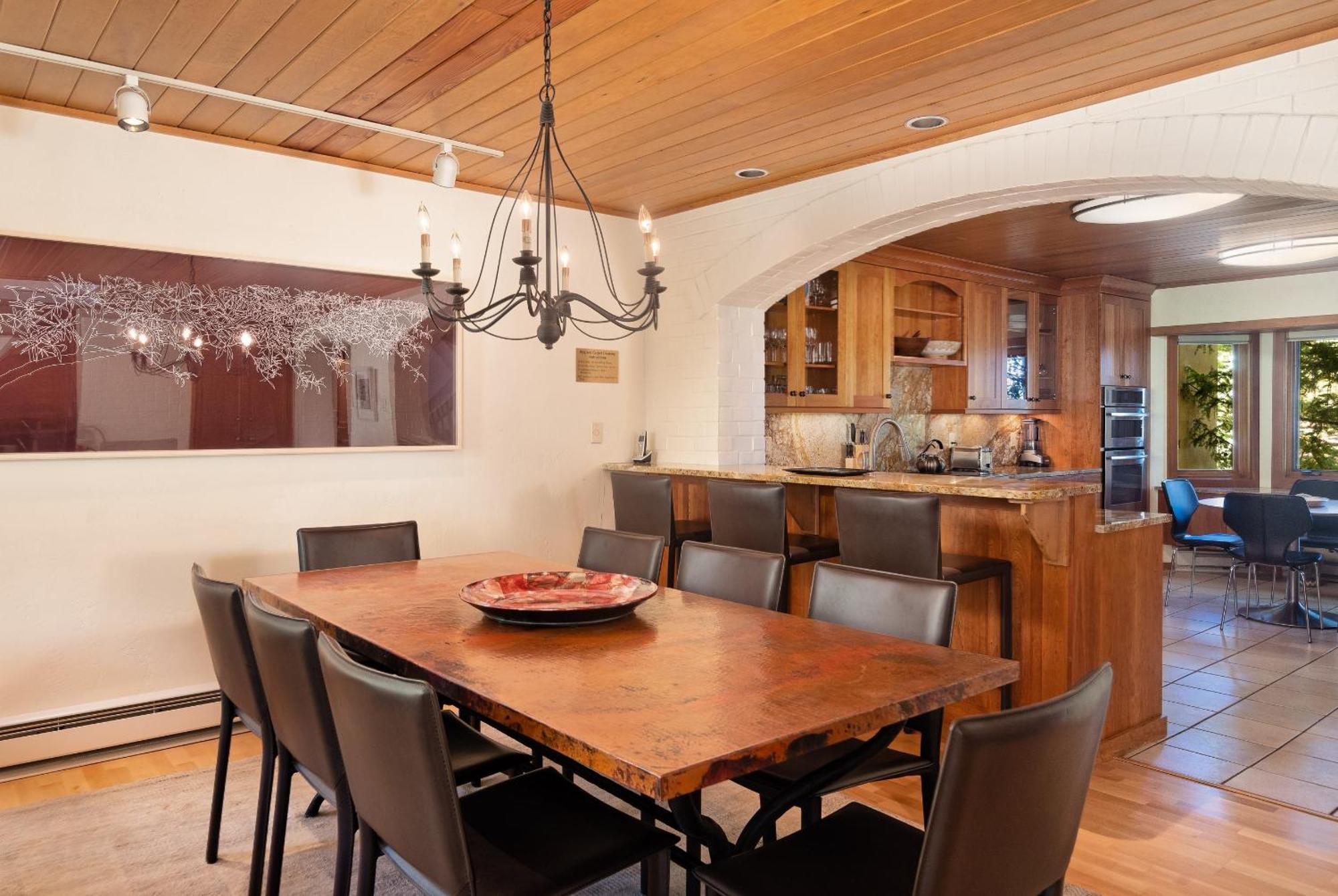 Townhome With Ski-in Access Near Pool And By The Woodrun V Snowmass Village