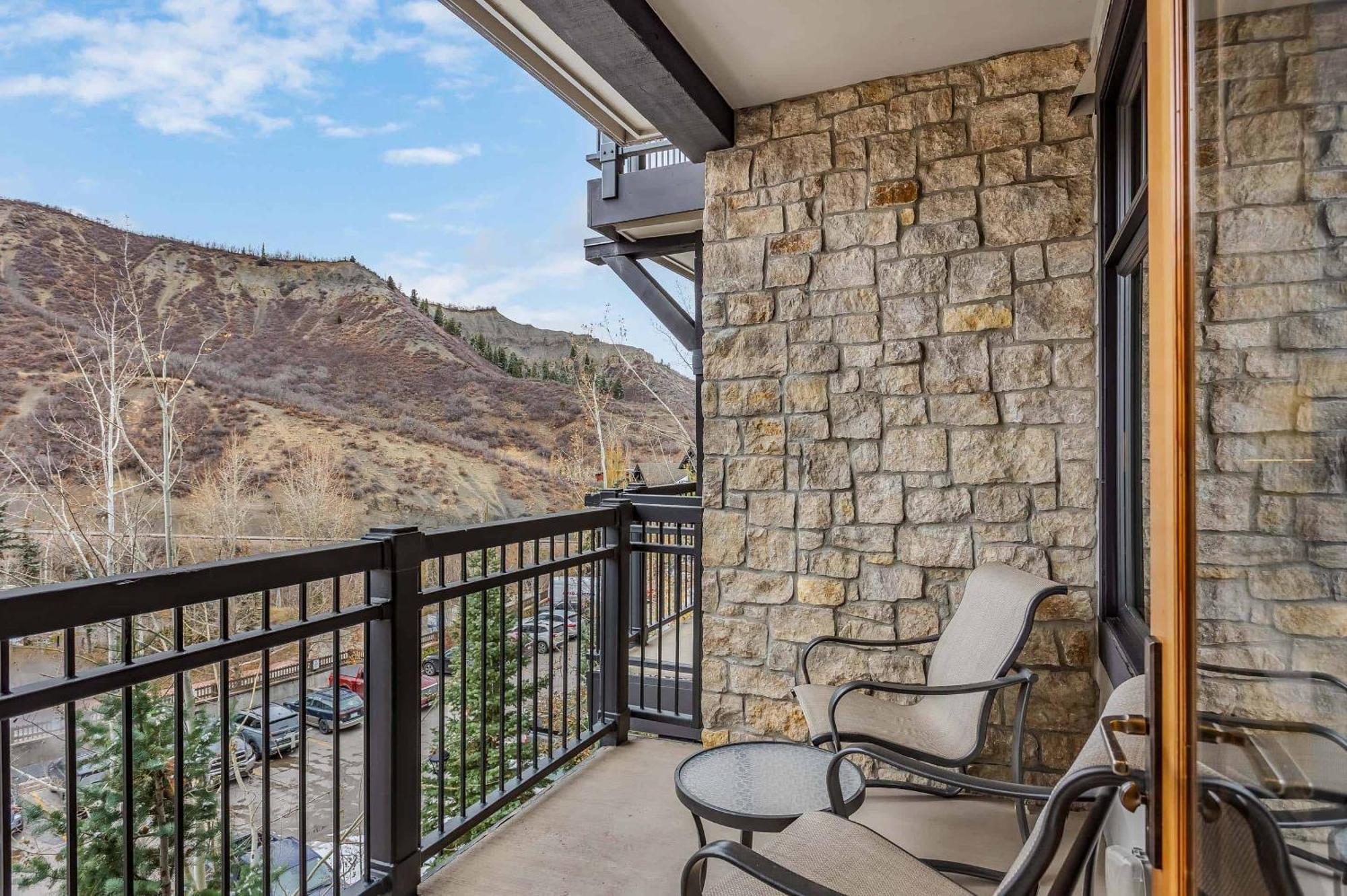 Capitol Peak 3205 & 3207 By Snowmass Mountain Apartment *