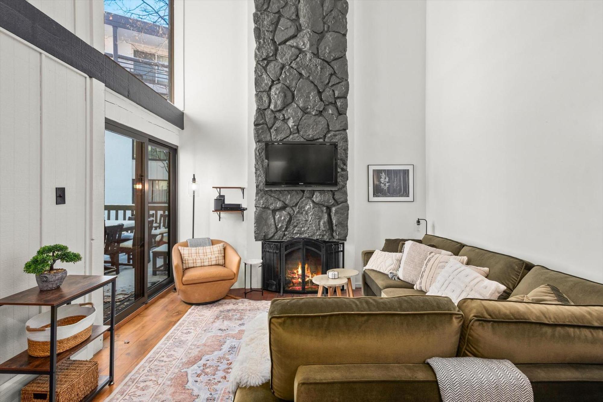 60 Fall Lane Sonnenblick #3 Townhouse * Snowmass Village