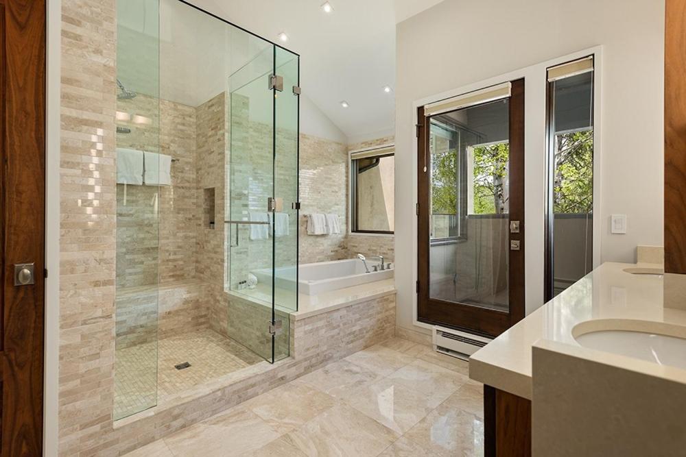 Holiday home Luxurious Townhome With Fanny Hill And Access By The Woodrun V