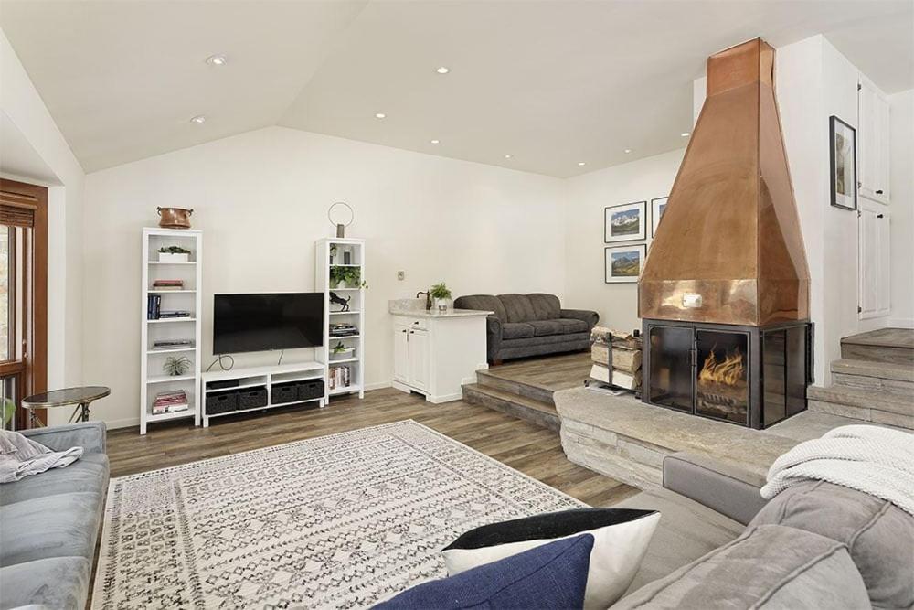 Modern Elegance Townhome With Ultimate Access By The Woodrun V *