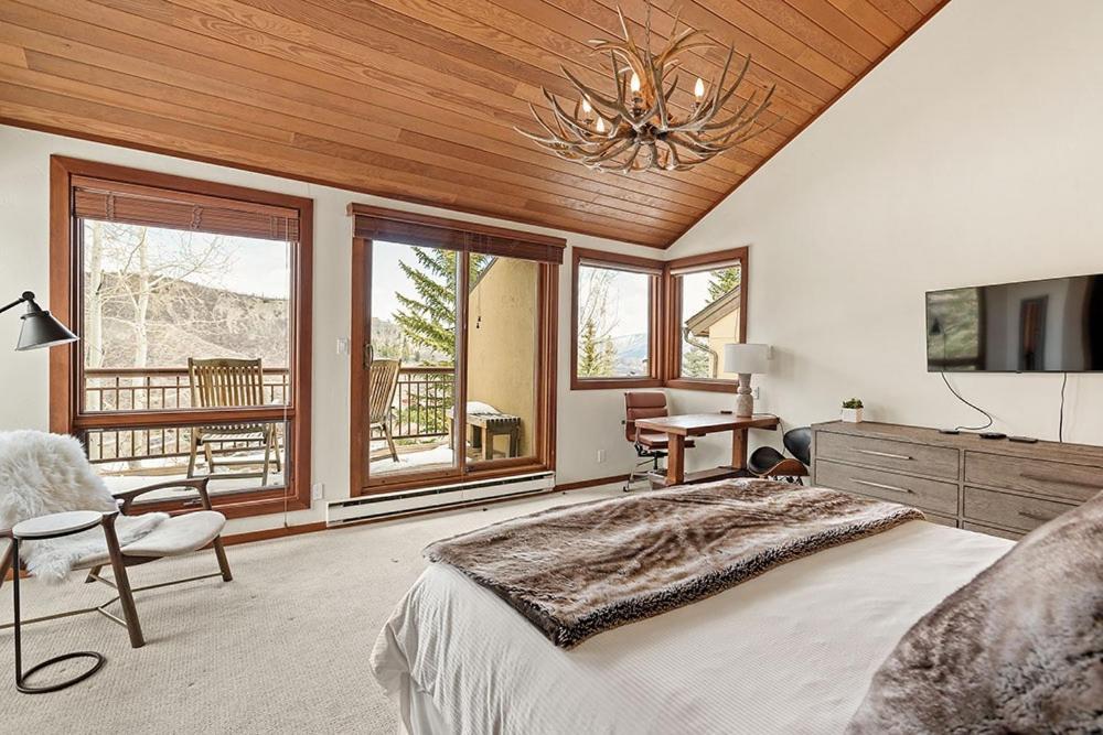 Modern Elegance Townhome With Ultimate Access By The Woodrun V Snowmass Village