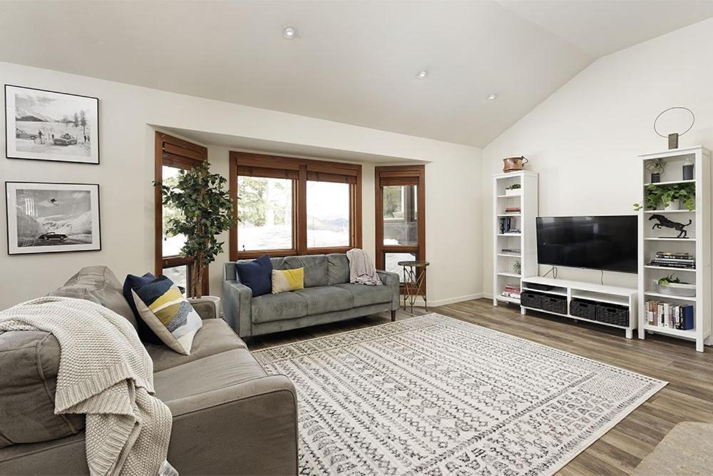 Holiday home Modern Elegance Townhome With Ultimate Access By The Woodrun V