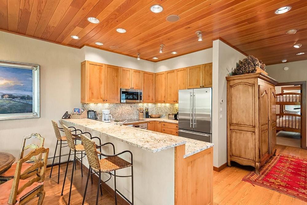 Holiday home Convenient Snowmass View Townhome With Access By The Woodrun V Snowmass Village