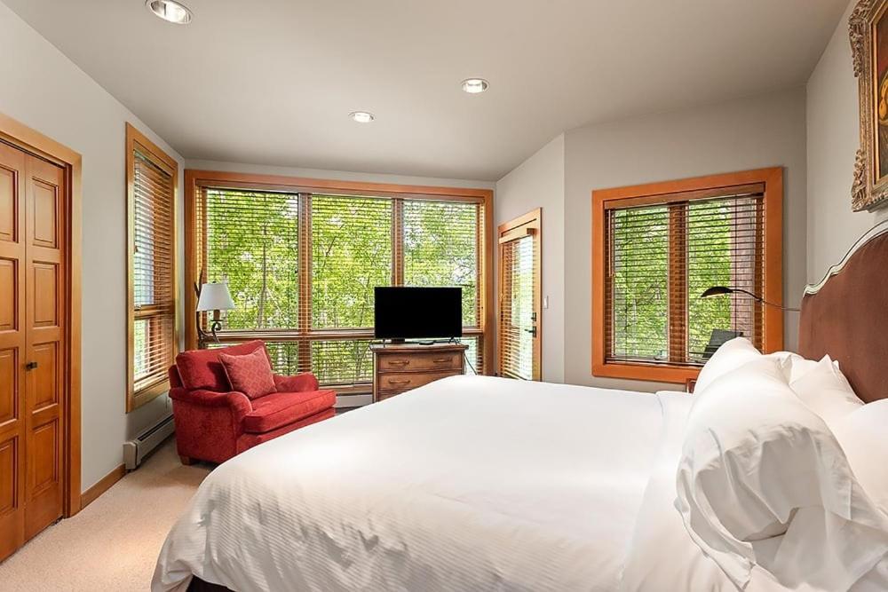 Holiday home Convenient Snowmass View Townhome With Access By The Woodrun V Snowmass Village