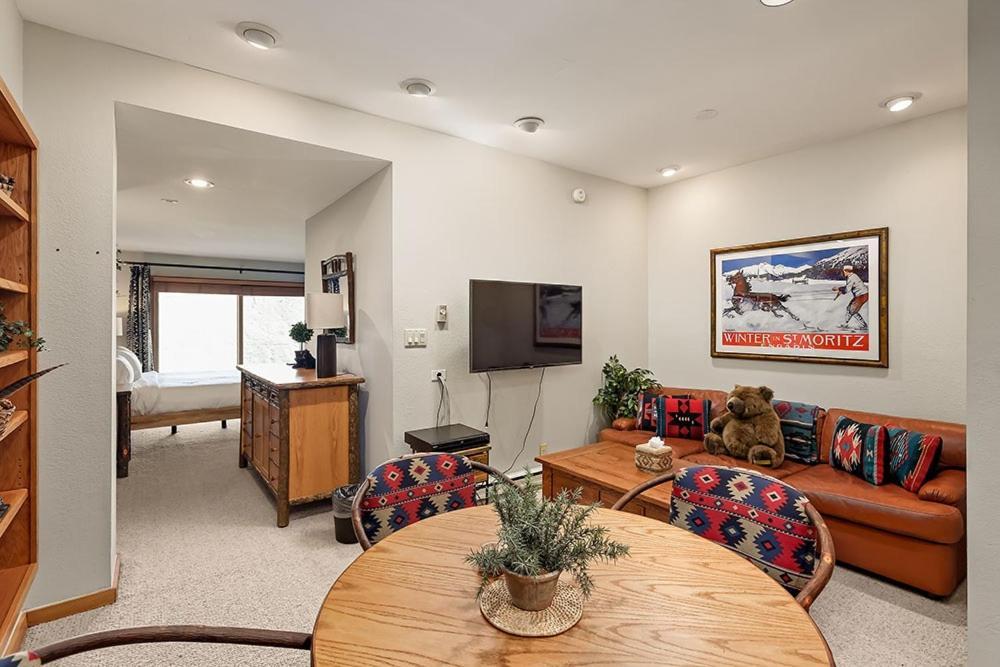 Ski-in Ski-out Luxury In The Heart Of Snowmass By The Woodrun V Holiday home Snowmass Village