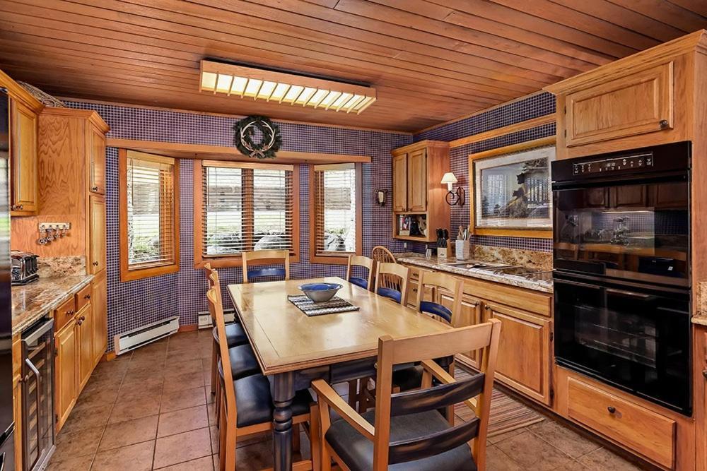 Holiday home Ski-in Ski-out Luxury In The Heart Of Snowmass By The Woodrun V *