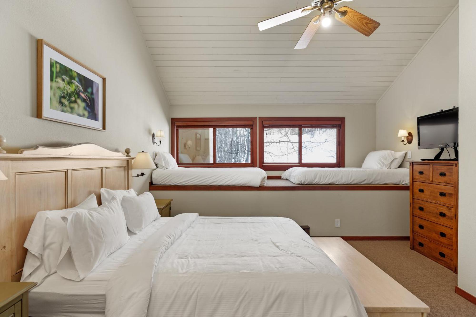 Ski-in Ski-out Townhome Near Adam's Ave Access By The Woodrun V Holiday home *