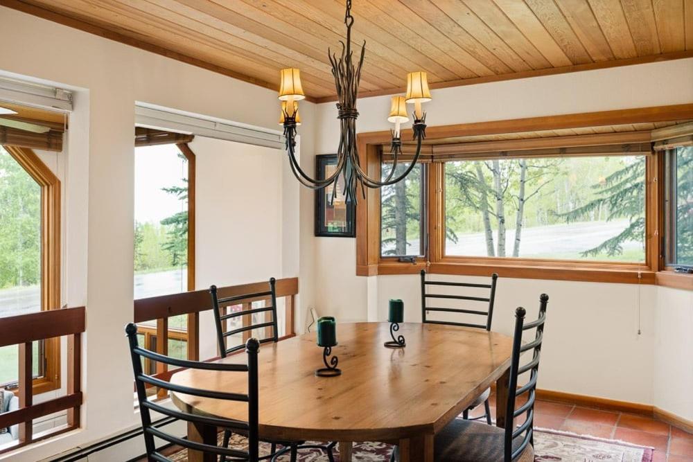 Lovely Snowmass View Townhome With Access By The Woodrun V Holiday home *