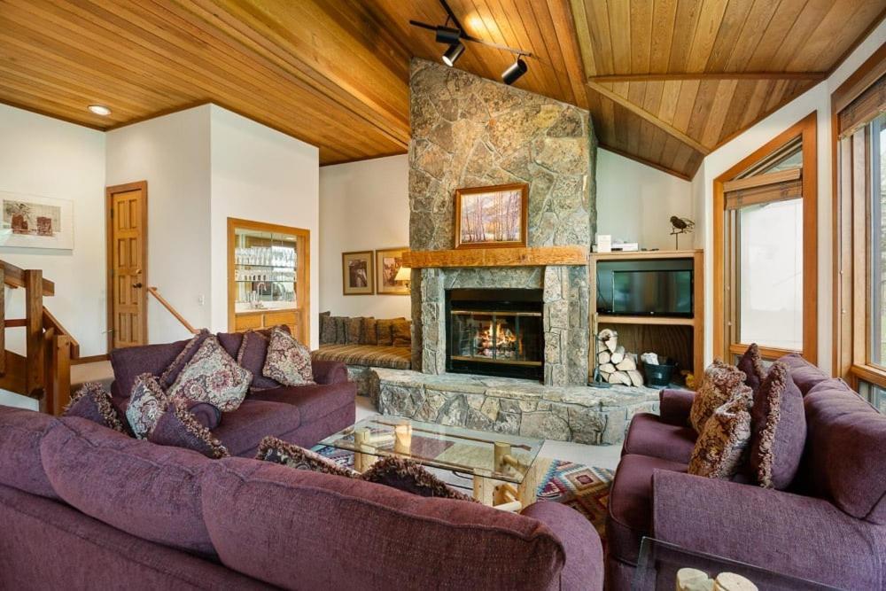 Lovely Snowmass View Townhome With Access By The Woodrun V *