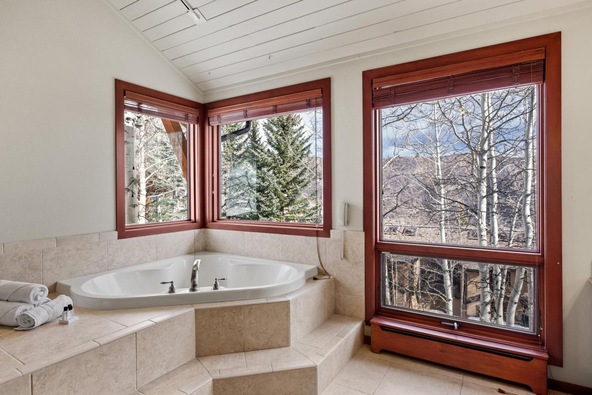 Holiday home Ski-in Ski-out Townhome Near Adam's Ave Access By The Woodrun V *