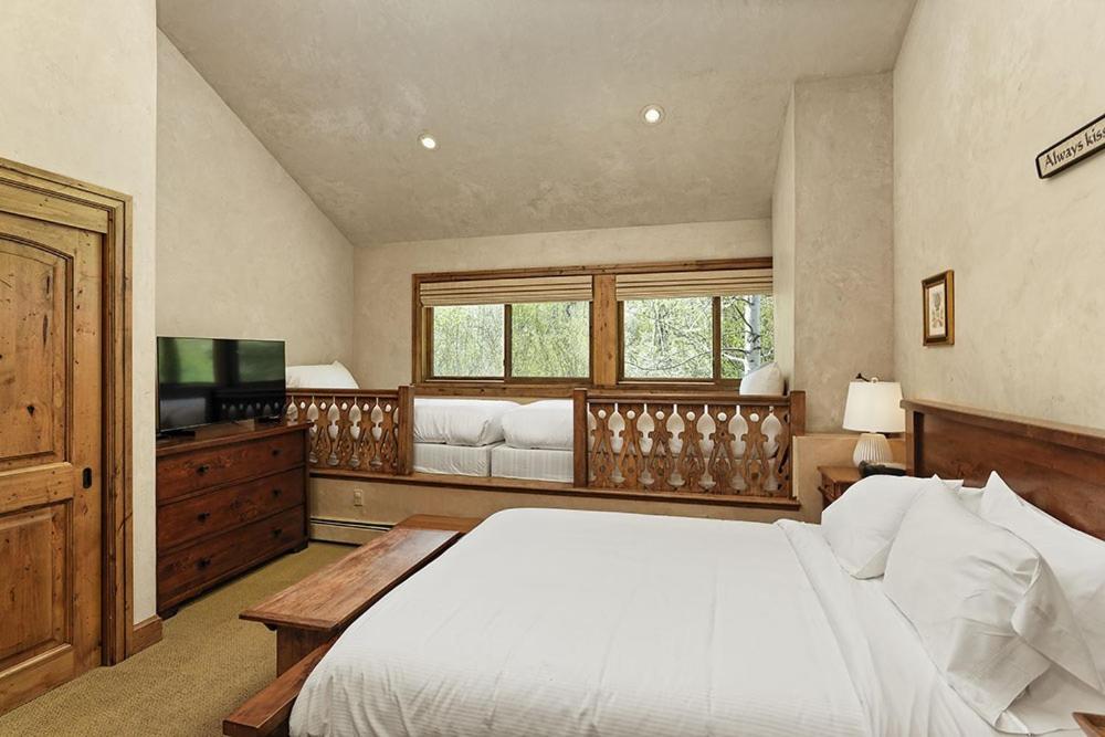 Elegant Access Townhome With Snowmass Views By The Woodrun V Holiday home Snowmass Village