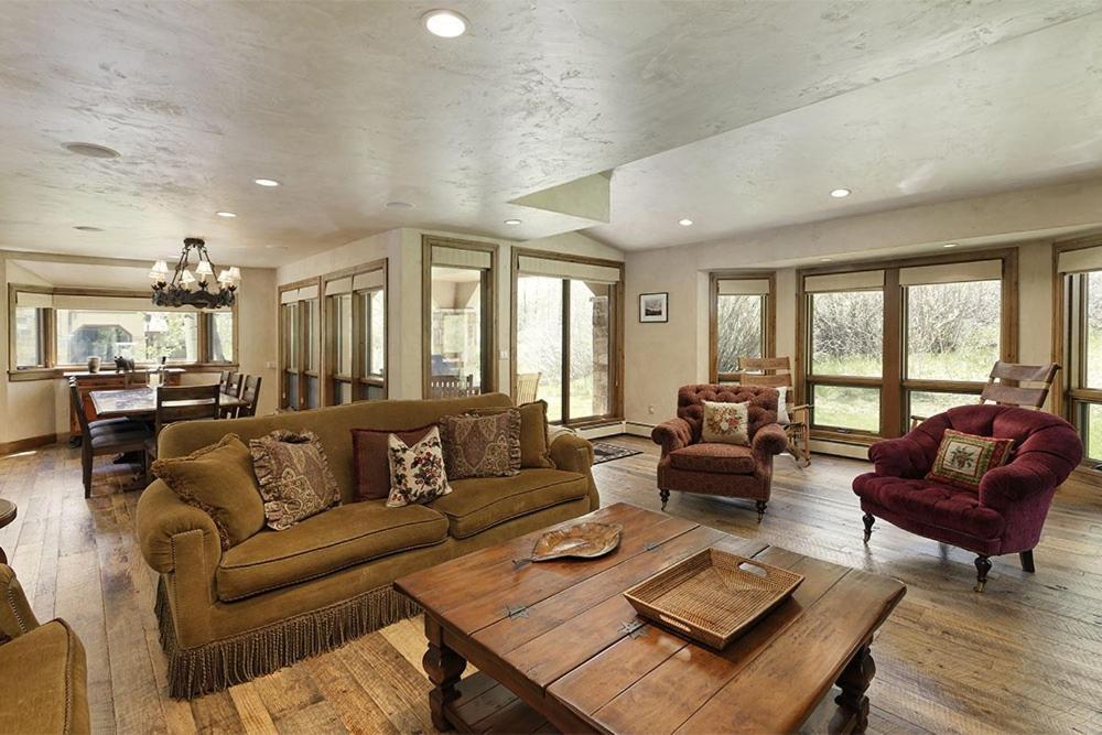 Elegant Access Townhome With Snowmass Views By The Woodrun V Holiday home Snowmass Village