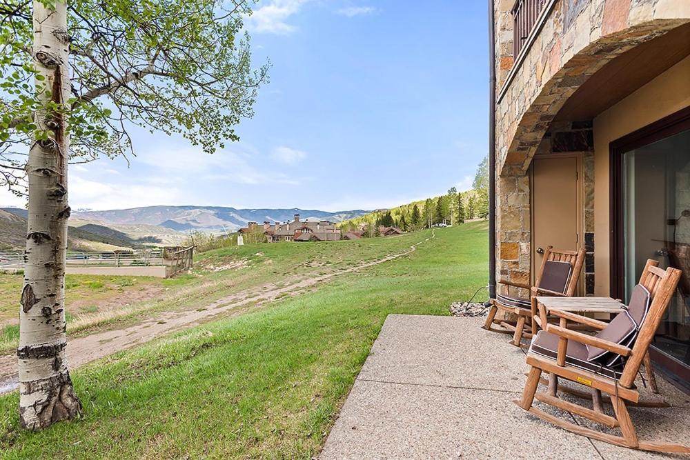 Timeless Ski-in Ski-out Snowmass Mountain Townhome By The Woodrun V *
