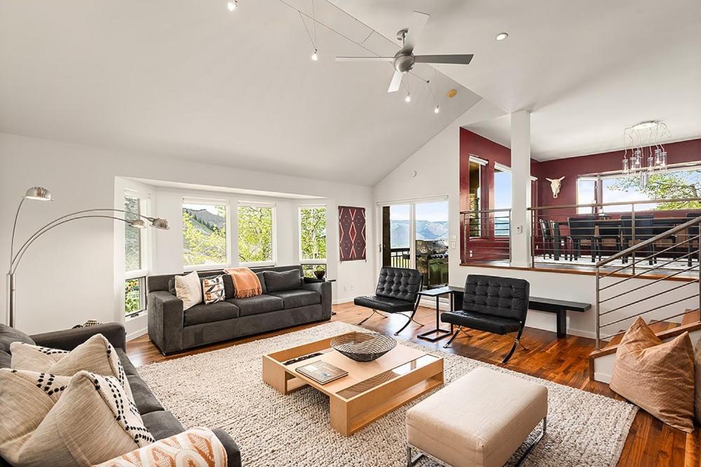 Timeless Ski-in Ski-out Snowmass Mountain Townhome By The Woodrun V * Snowmass Village