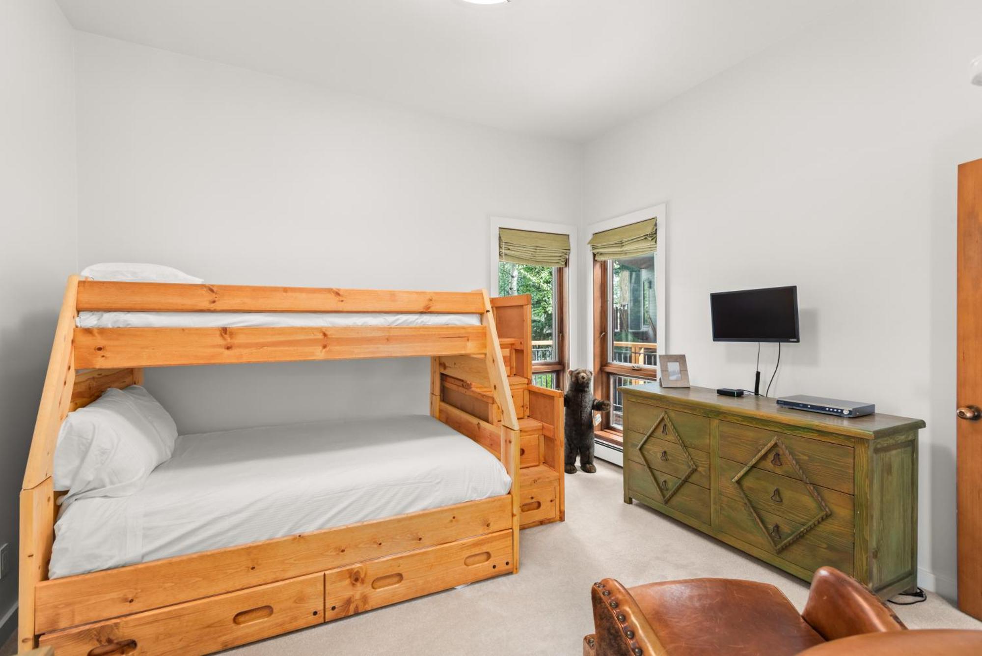 Holiday home Newly Remodeled Ski-in Out Snowmass View Townhome By The Woodrun V Snowmass Village