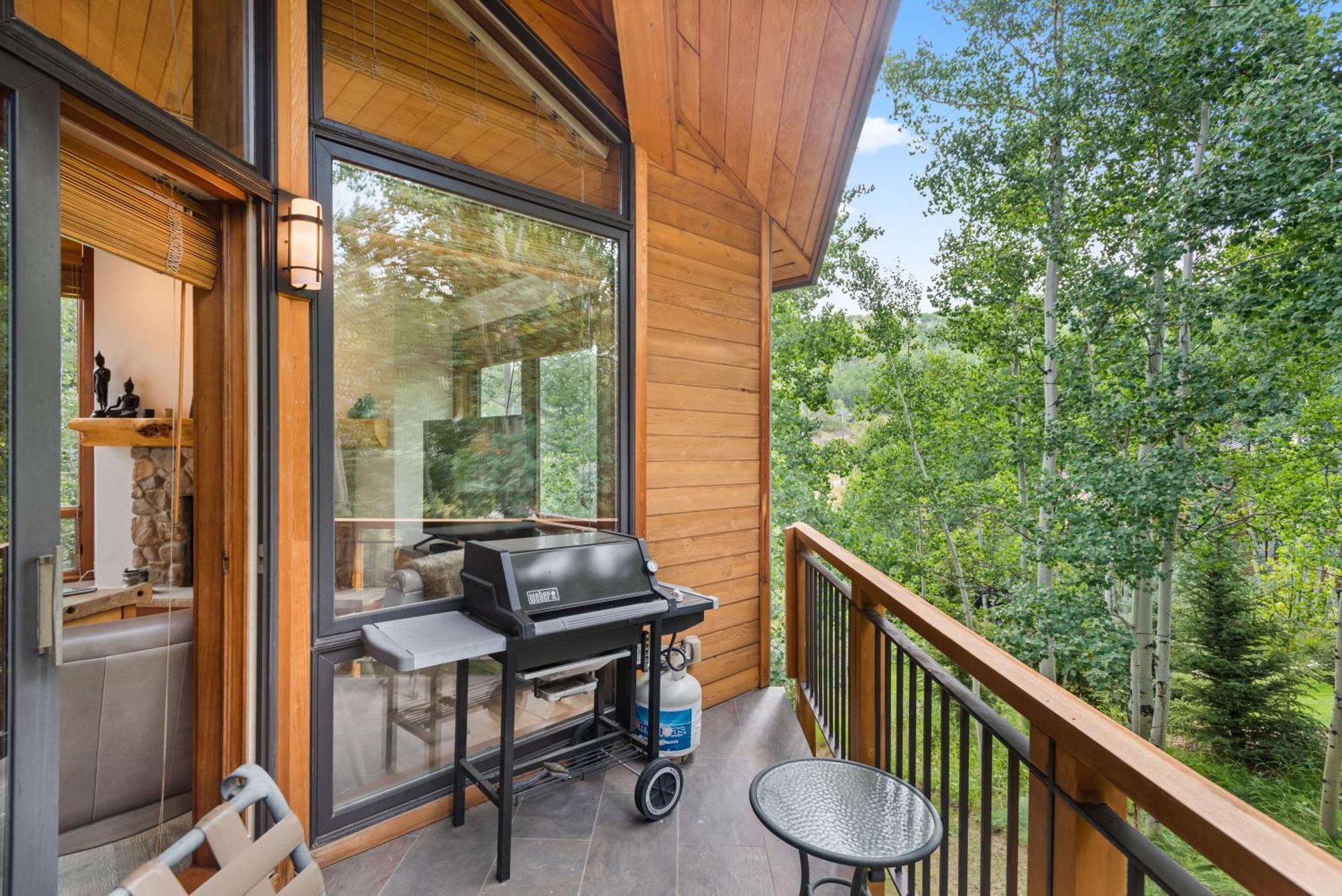 Newly Remodeled Ski-in Out Snowmass View Townhome By The Woodrun V Snowmass Village