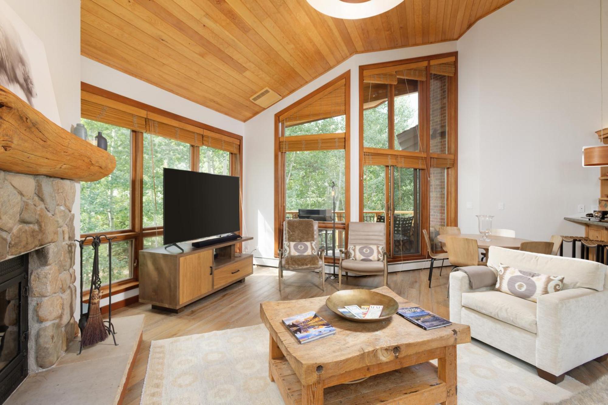 Newly Remodeled Ski-in Out Snowmass View Townhome By The Woodrun V Holiday home Snowmass Village
