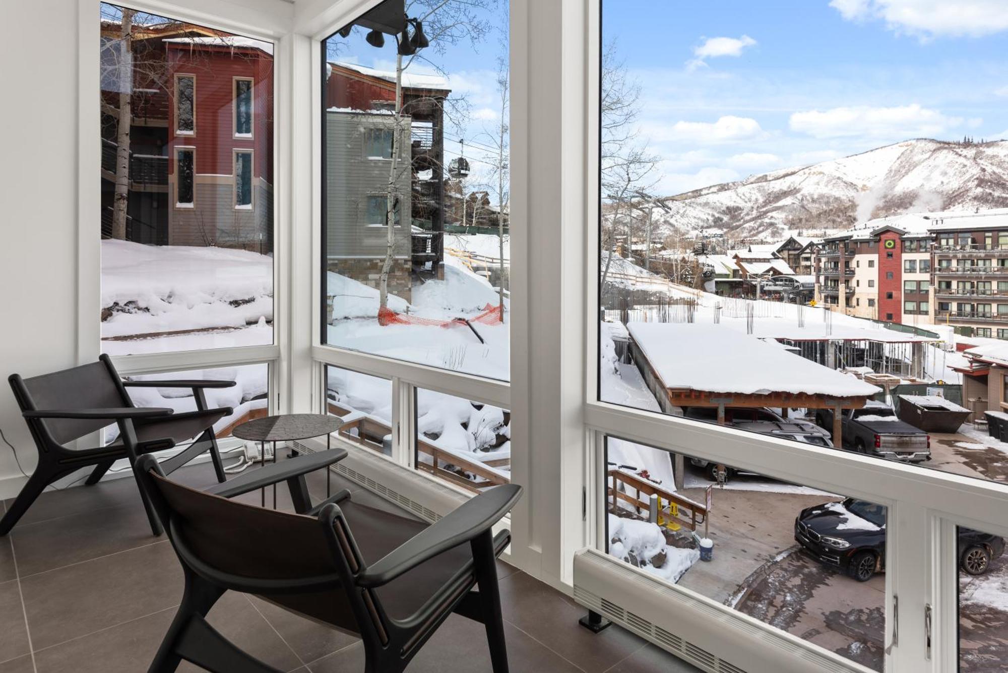 Enclave 211, Two Bedroom In Snowmass Ski-in Ski-out With Shared Pool, Hot Tub, Gym, Wifi Holiday home *