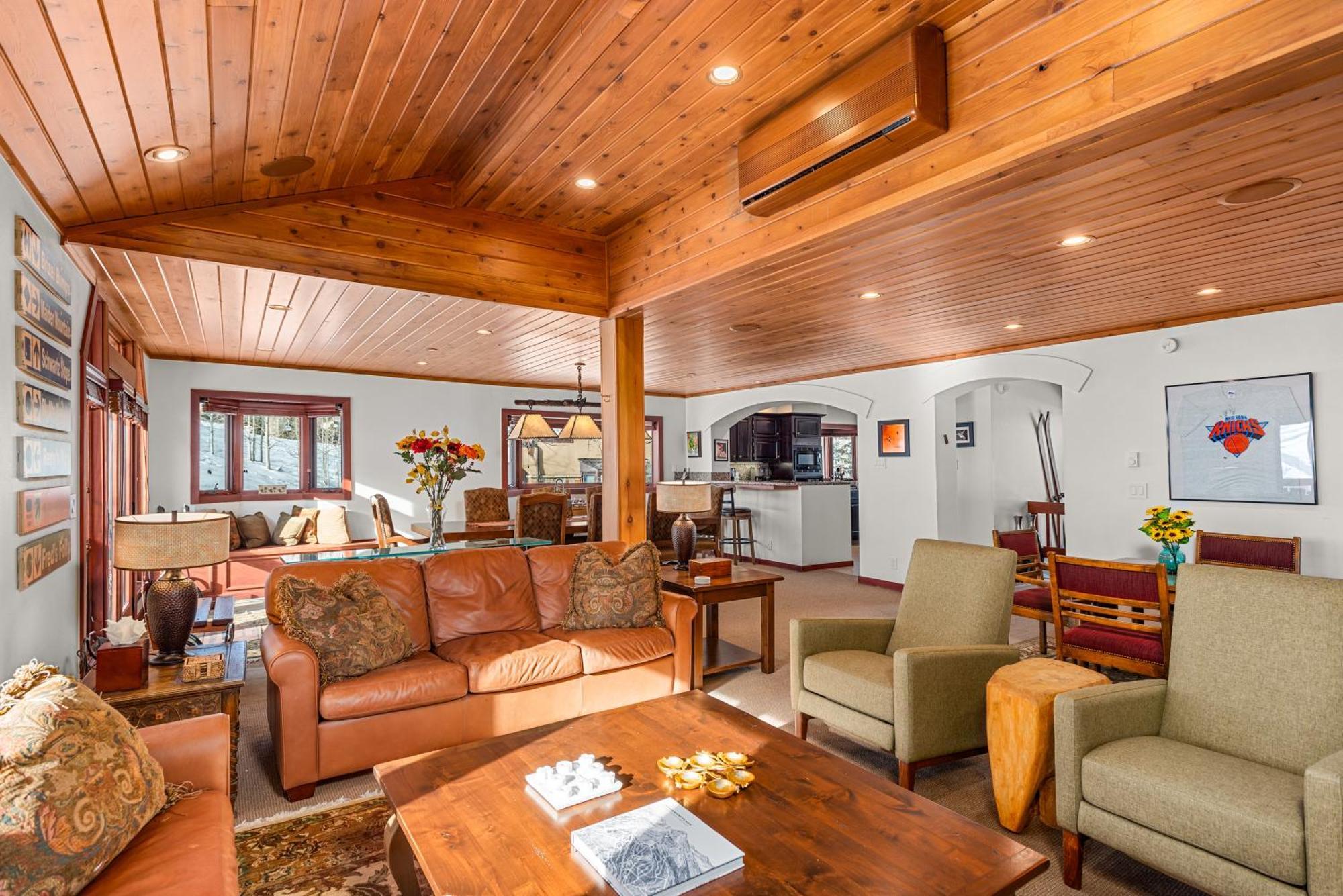 Ski-in Ski-out Townhome Near Adam's Ave Access By The Woodrun V Holiday home Snowmass Village