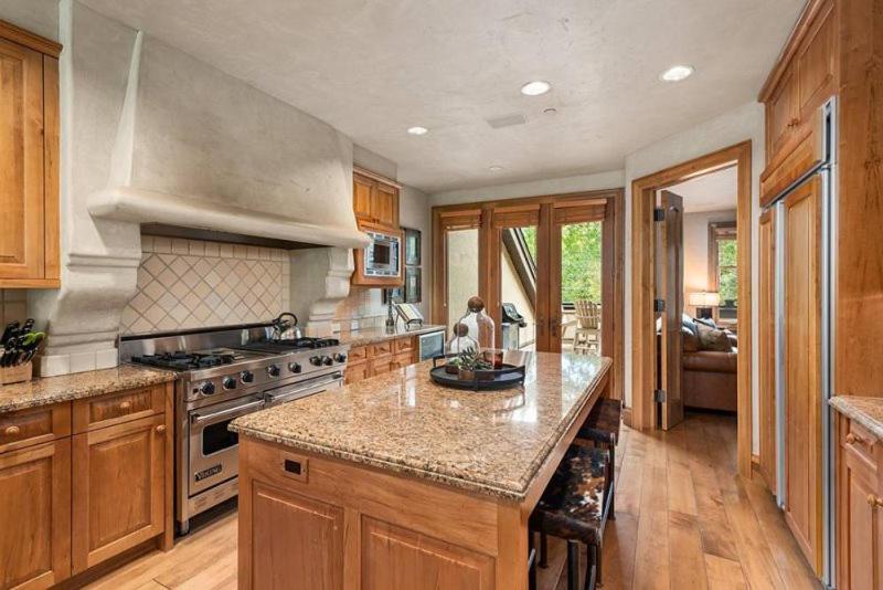 Snowmass 4 Bedroom Townhome With Ski-in, Ski-out Access At Woodrun Holiday home *