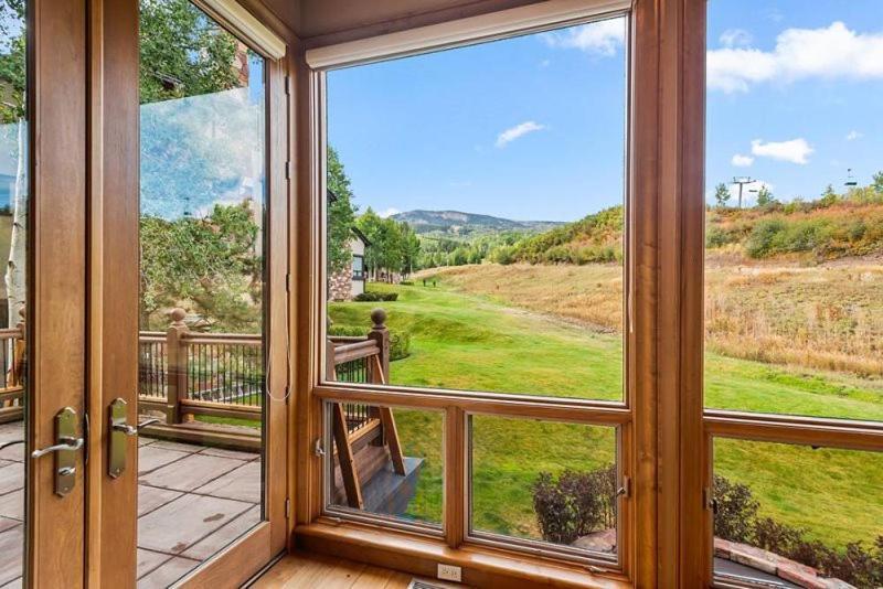 Snowmass 4 Bedroom Townhome With Ski-in, Ski-out Access At Woodrun *