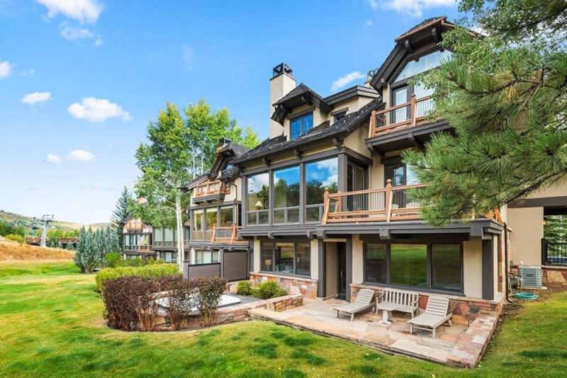 Snowmass 4 Bedroom Townhome With Ski-in, Ski-out Access At Woodrun Holiday home Snowmass Village