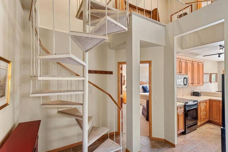 Ski-in, Ski-out Spacious In A Perfect Locale, Next To Gondola And Close To * Snowmass Village