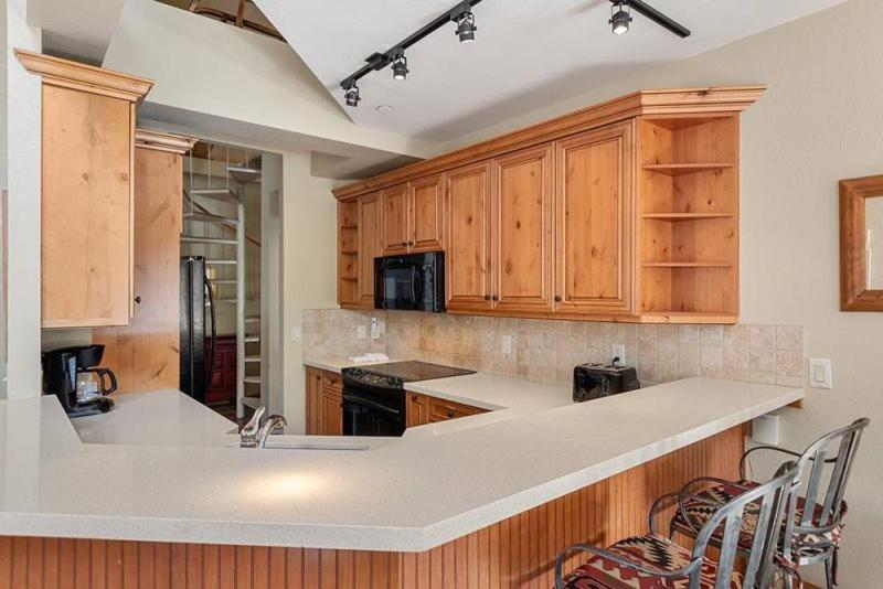 Ski-in, Ski-out Spacious In A Perfect Locale, Next To Gondola And Close To Apartment *