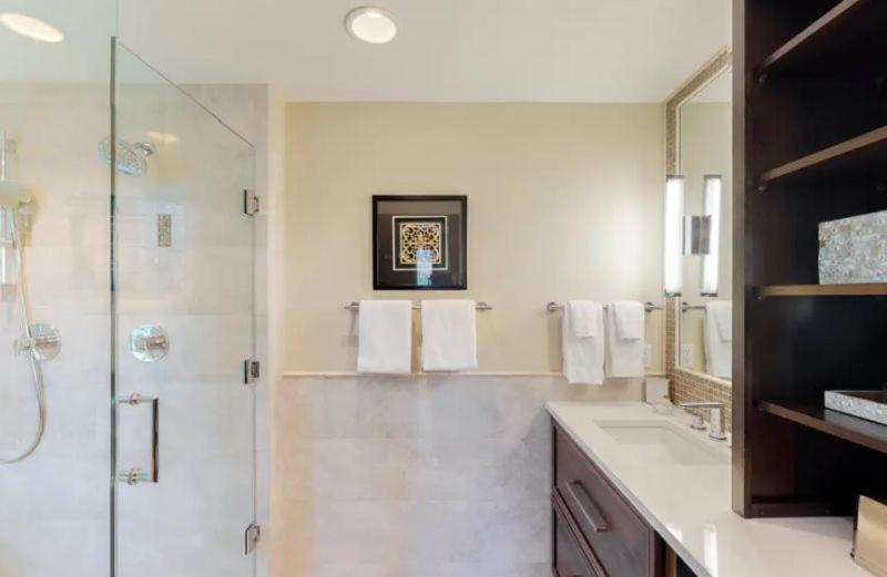 Apartment Spacious In, Out 3 Bedroom Vacation Next To The Gondola Featuring Slopeside Heated Outdoor Pool And Hot Tub