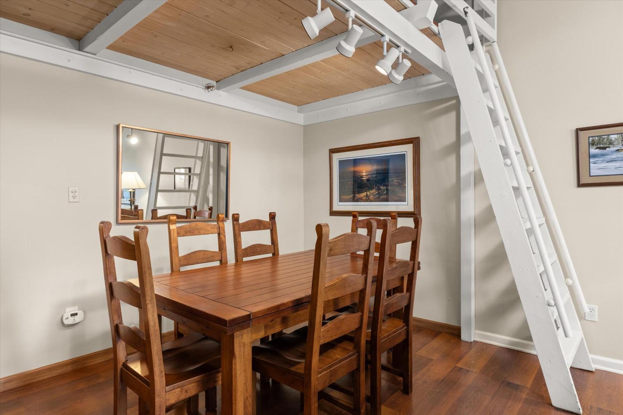 Bluebird Basecamp Family-Friendly Alpine Retreat Holiday home *