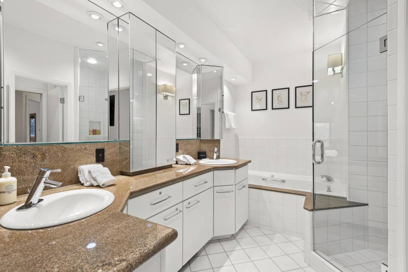 Meadow Mountain Vista Multi-level 3br W Hot Tub