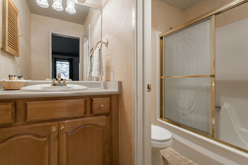 Hotel Woodbridge By First Choice Management