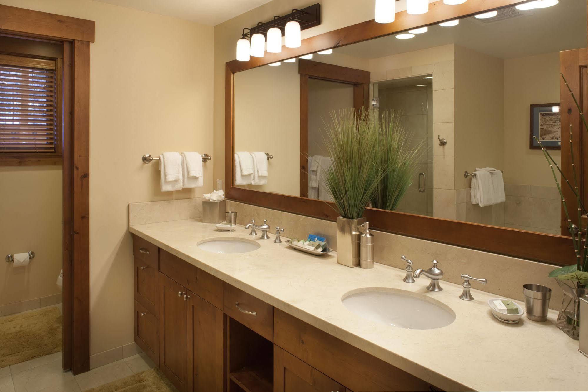 Snowmass Collection, A Destination 3* Snowmass Village