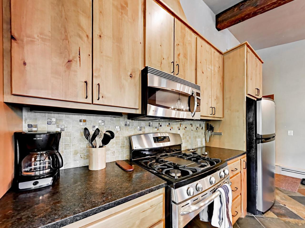 35 Upper Woodbridge Rd Unit 19ef Apartment
