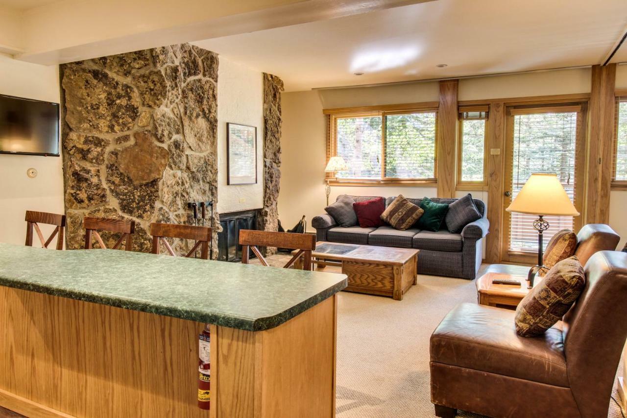 Cozy Slopeside Hotel *